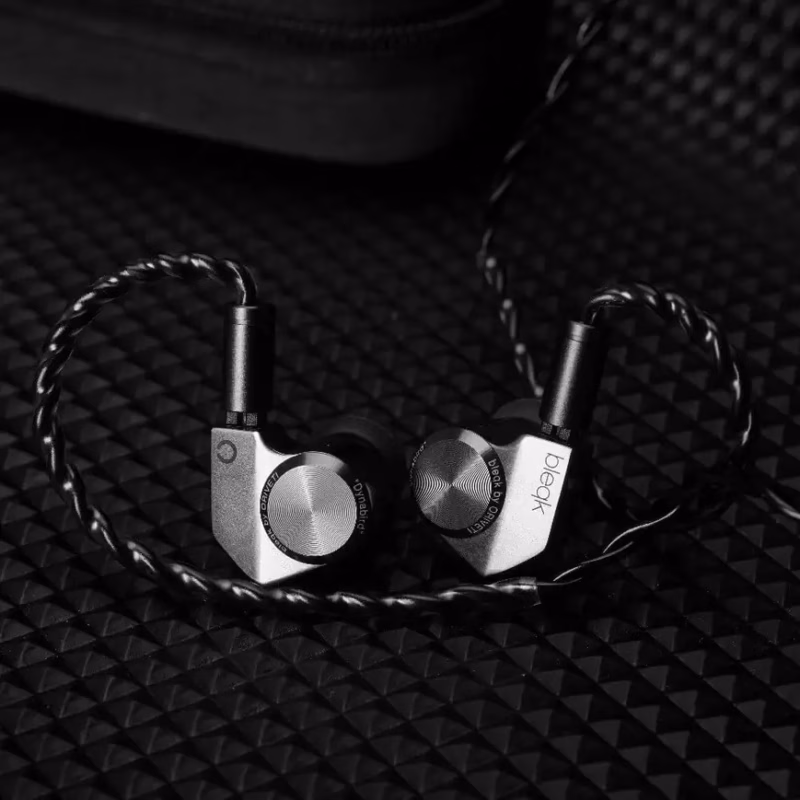 Oriveti bleqk Dynabird – 新シリーズ「bleqk」の目指すサウンドとは 11 oriveti dynabird exclusive 92mm berylium coated 1dd in ear earphones hifigo dynabird 35mm plug 264896 869x869