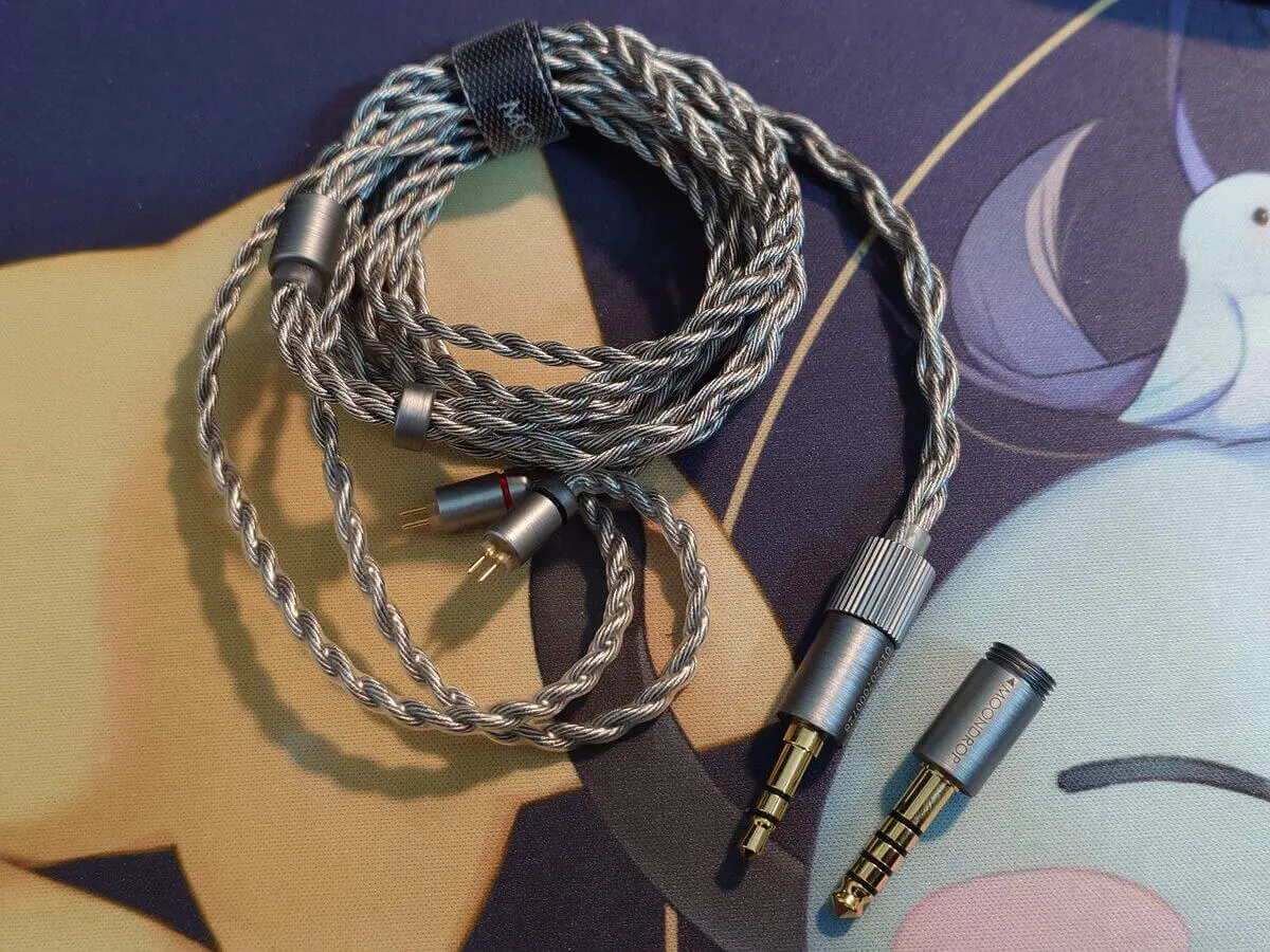 レビュー】Moondrop Meteor – 明瞭な高音域と豊かな低音域が調和した