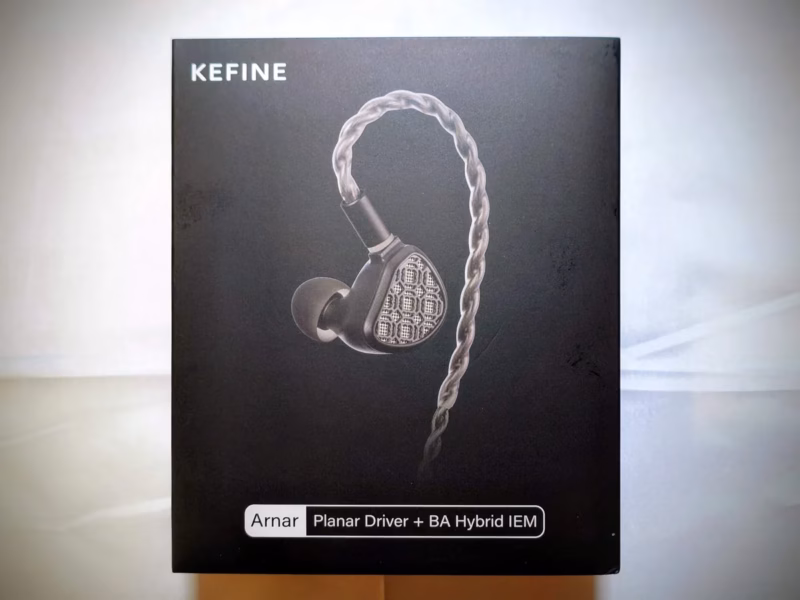 KEFINE Arnar – ニュートラルを基調に、少しの温かみを添えたラグジュアリーサウンドをお届け 8 arnar 01