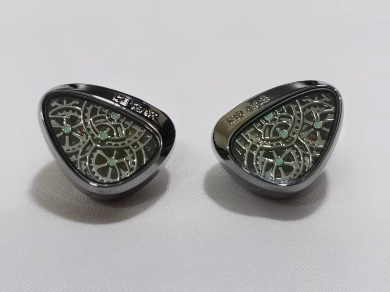KBEAR Tourbillon-X – 歯車モチーフの輝きで楽しむ、厚みのあるリスニングサウンド 11 kbear tourbillon x 04