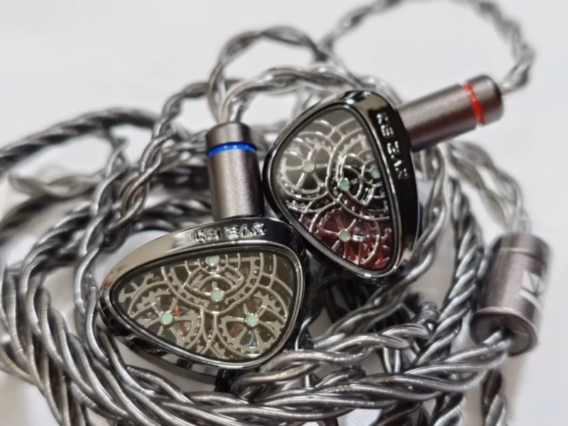 KBEAR Tourbillon-X – 歯車モチーフの輝きで楽しむ、厚みのあるリスニングサウンド 13 kbear tourbillon x 06