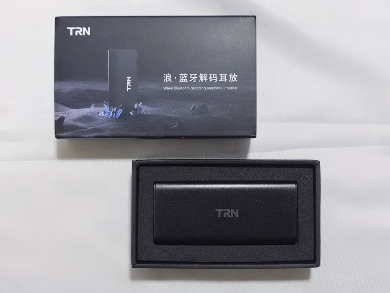 TRN WAVE – 小さく軽く、手持ちのイヤホンをワイヤレスでも心地よく 8 trn wave 01