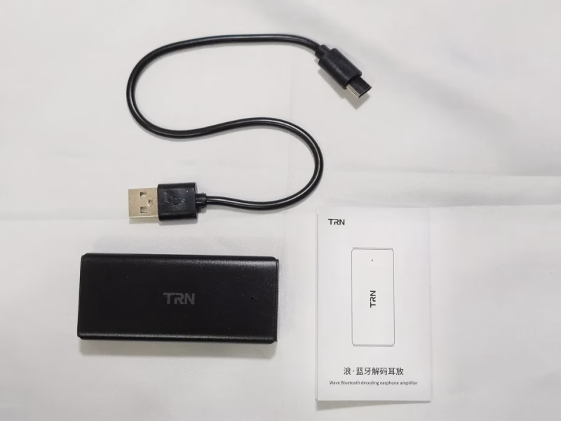 TRN WAVE – 小さく軽く、手持ちのイヤホンをワイヤレスでも心地よく 9 trn wave 02